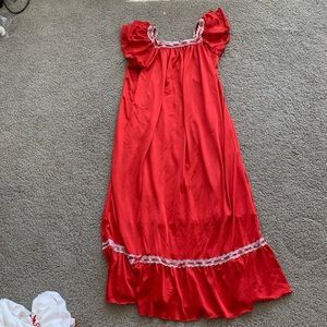 Betsy and lace girl’s nightgown size 10